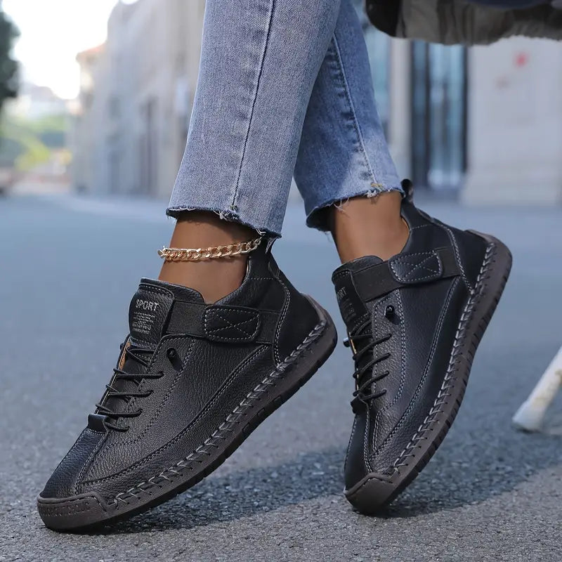 Black / 11