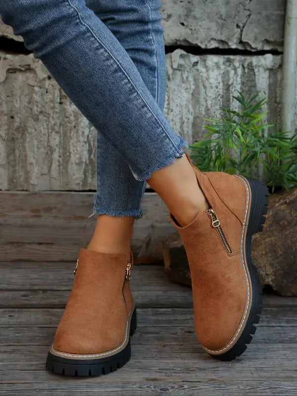 Brown / 12